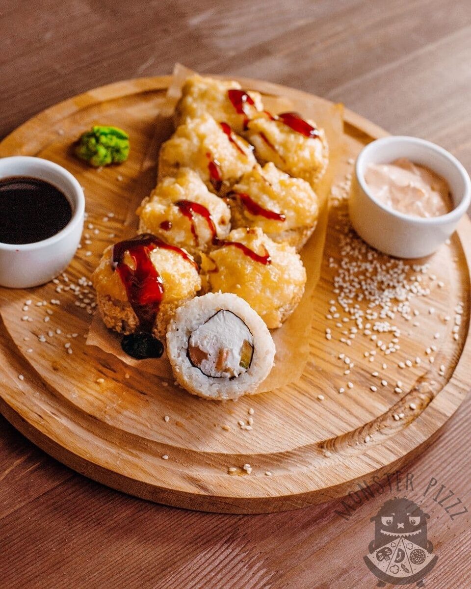 Ролл с лососем и крабом (400г.)