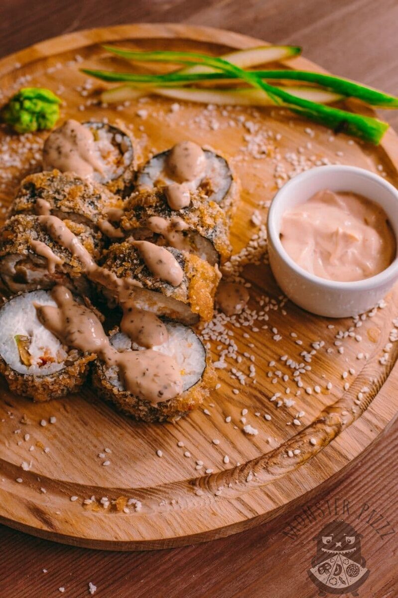 Ролл с угрём (320г.)