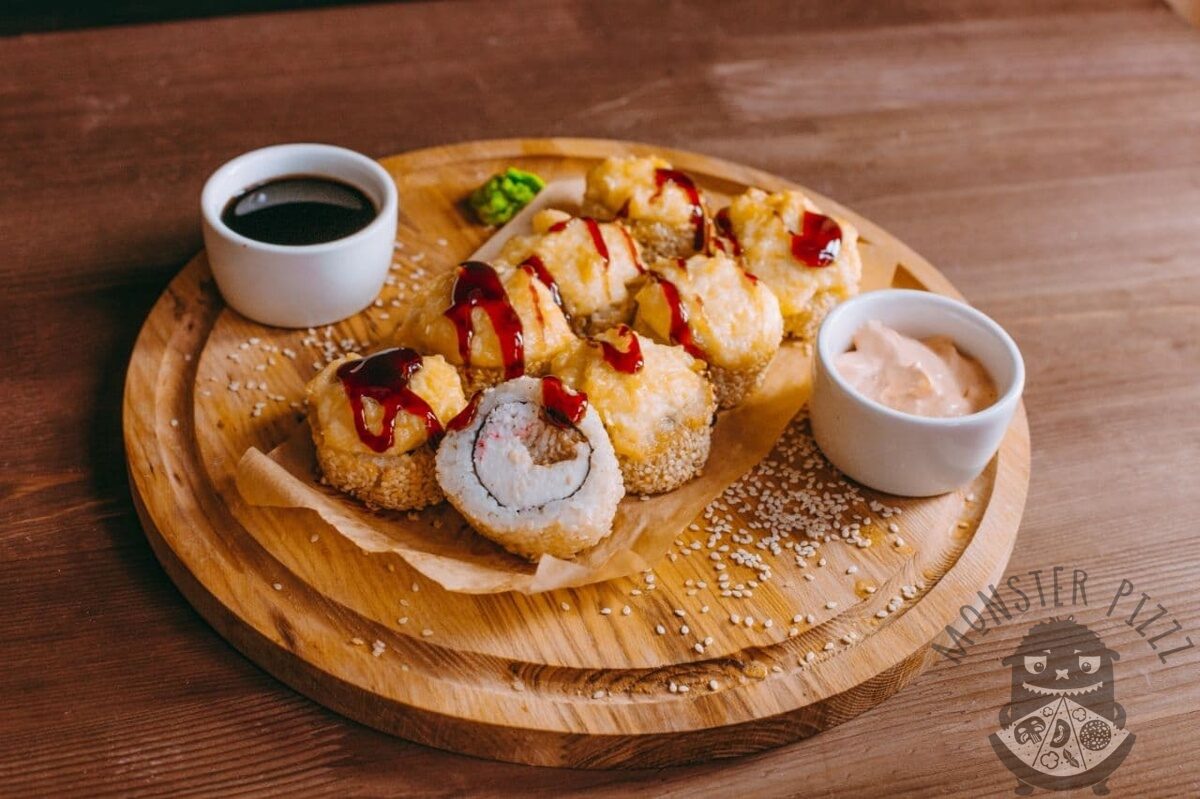 Запечённый ролл с угрём и крабом (385г.)